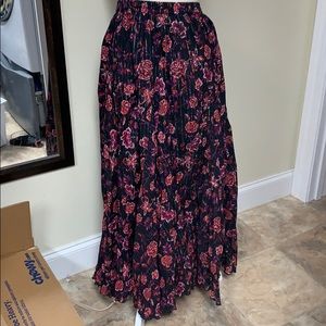 Jessica London Skirt No tags but never worn.